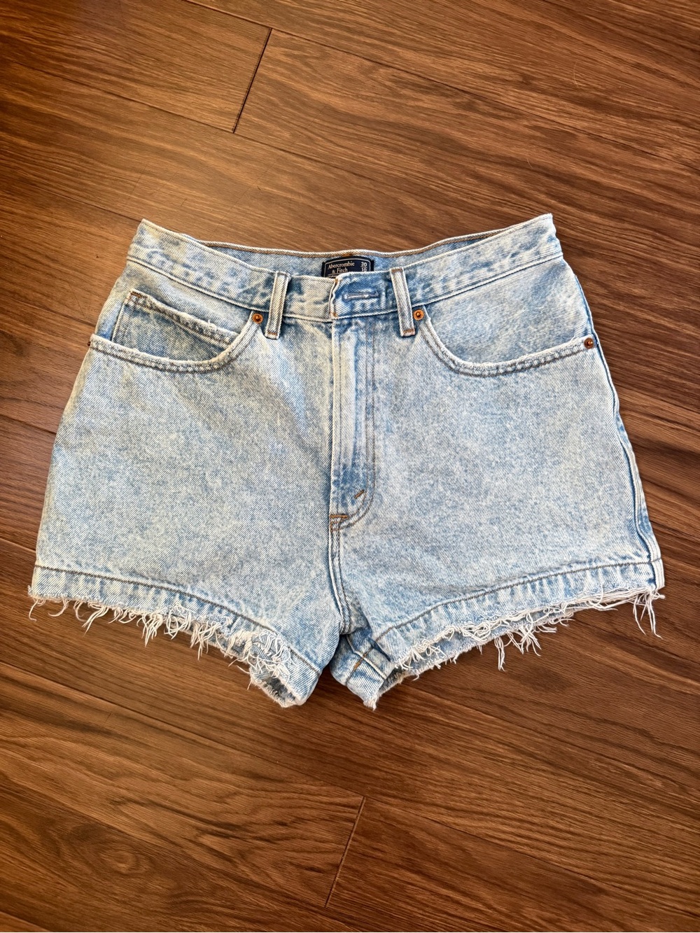 Abercrombie & Fitch Natural Rise Acid Wash Cutoff Denim Shorts Size 30 / 10